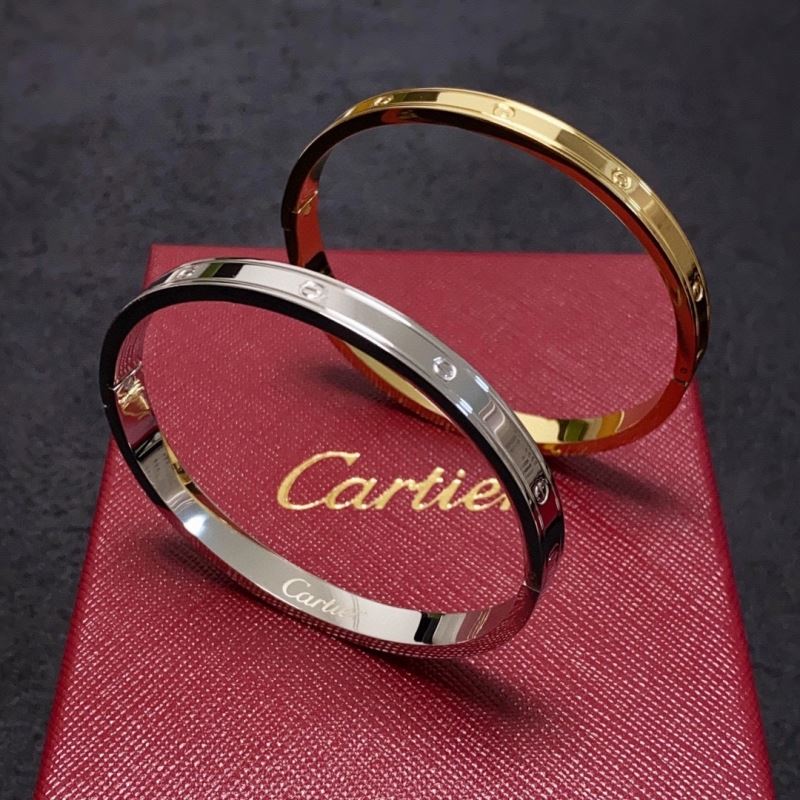 Ca*t1er bracelets